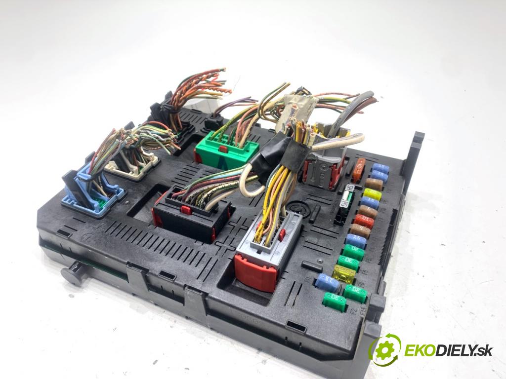 CITROEN C4 I liftback 2005 100 kW 2.0 HDi 1997 modul BSI 21676031-5 (Pojistková skříňka)