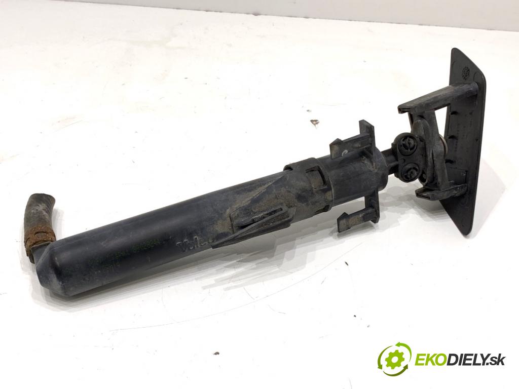 CITROEN C4 I liftback 2005 100 kW 2.0 HDi 1997 ostřikovače světla pravý přední část