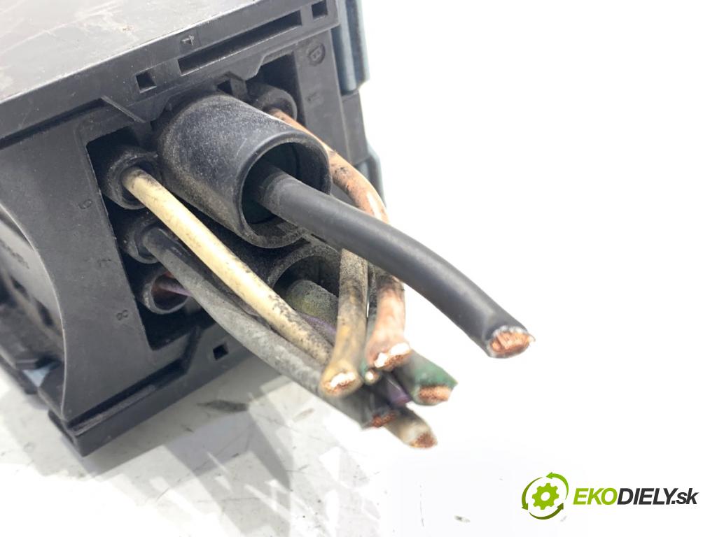 CITROEN C4 I liftback 2005 100 kW 2.0 HDi 1997 relé svíček žhavení 9640469680 (Relé)