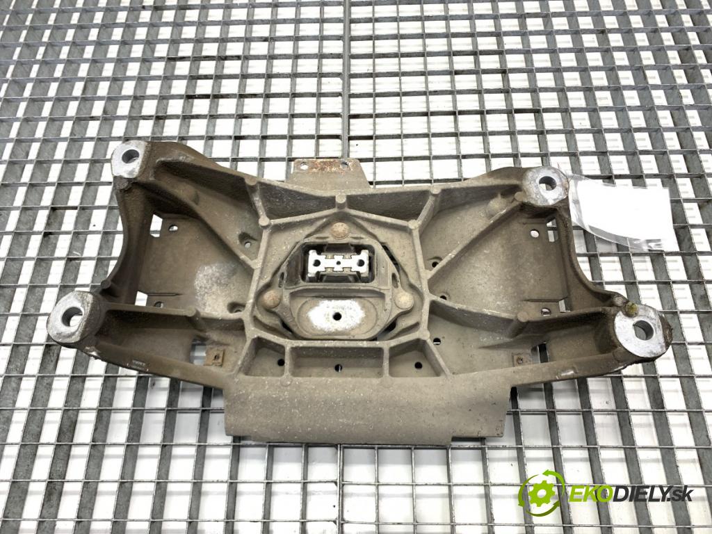 AUDI Q5 8R SUV 2011 125 kW 2.0 TDI quattro 1968 Držiak prevodovky 8K0399263BA