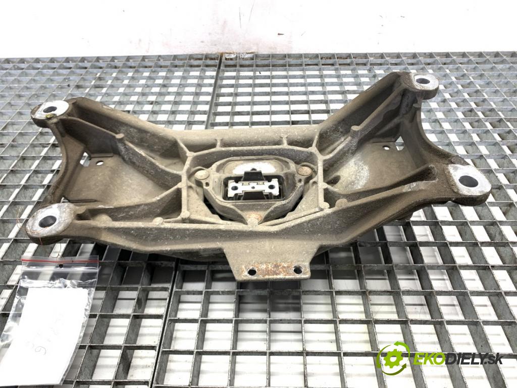 AUDI Q5 8R SUV 2011 125 kW 2.0 TDI quattro 1968 Držiak prevodovky 8K0399263BA