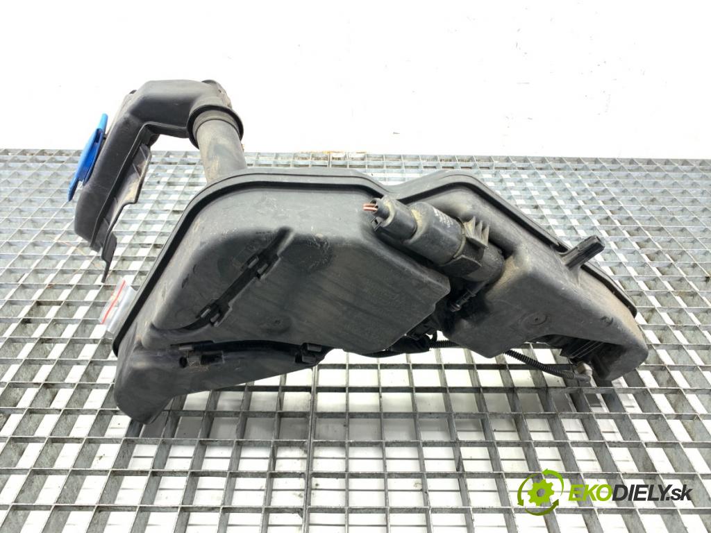 AUDI Q5 8R SUV 2011 125 kW 2.0 TDI quattro 1968 Nádržka ostrekovačov 8R0955453B