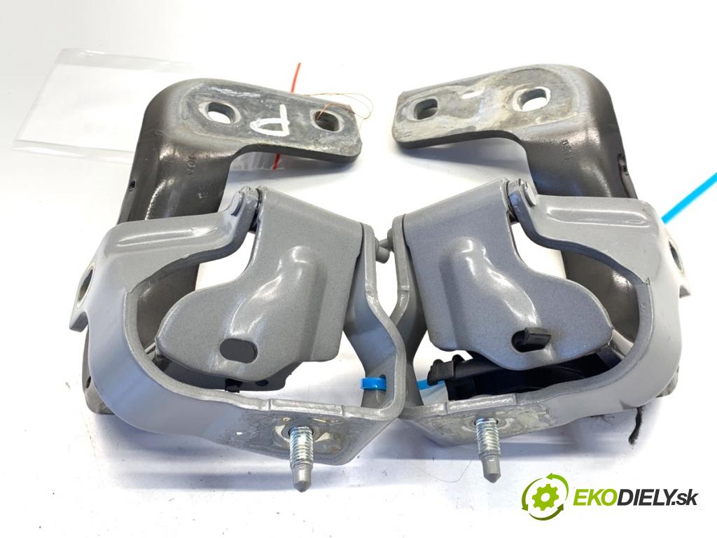 AUDI Q5 8R SUV 2011 125 kW 2.0 TDI quattro 1968 závesky dverí zad 8R0827299A