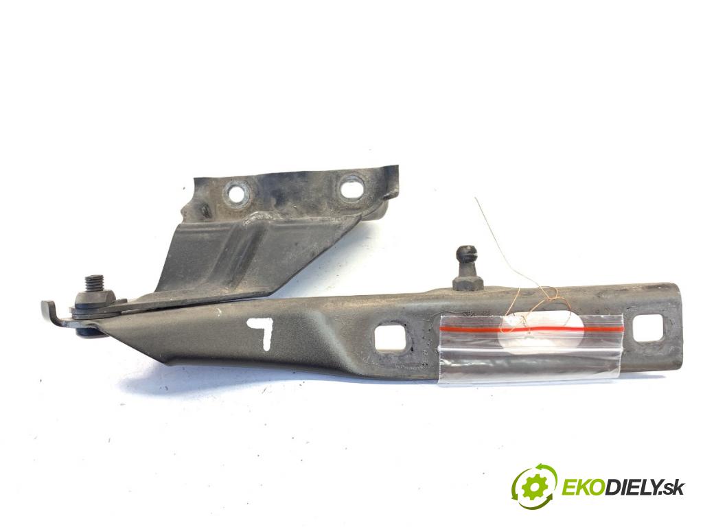 AUDI Q5 8R SUV 2011 125 kW 2.0 TDI quattro 1968 Záves kapoty ľavy predný 8R0823301A