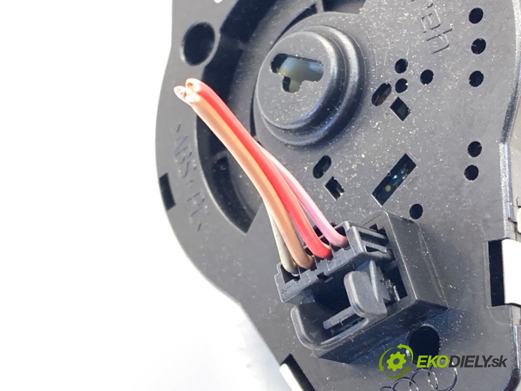 AUDI Q5 8R SUV 2011 125 kW 2.0 TDI quattro 1968 Spínač svetiel 8K0941531AR