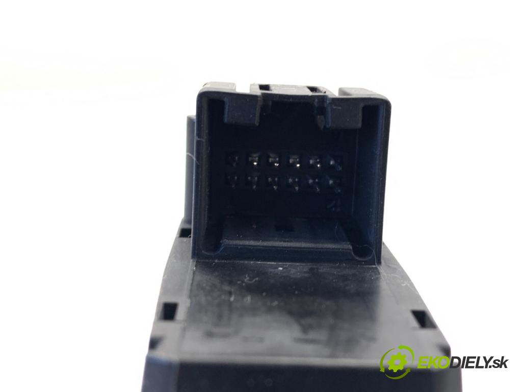 AUDI Q5 8R SUV 2011 125 kW 2.0 TDI quattro 1968 Spínač brzdy ručnej brzdy 8K1927225G (Prepínacie páčky pod volantom)