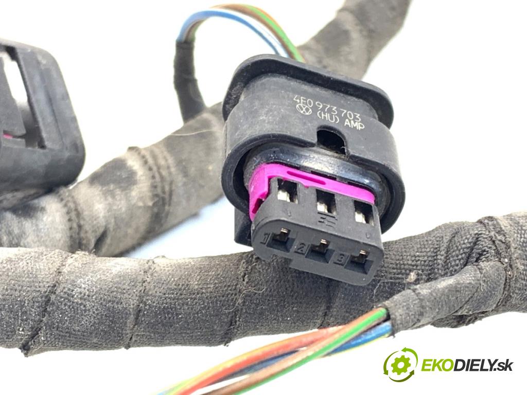 AUDI Q5 8R SUV 2011 125 kW 2.0 TDI quattro 1968 káblovačka PDC zadní část 8R0971104AC