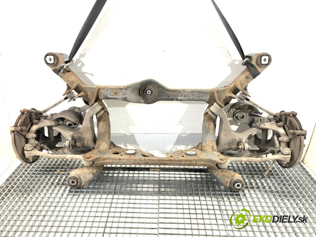 AUDI Q5 8R SUV 2011 125 kW 2.0 TDI quattro 1968 Výstuha zad 