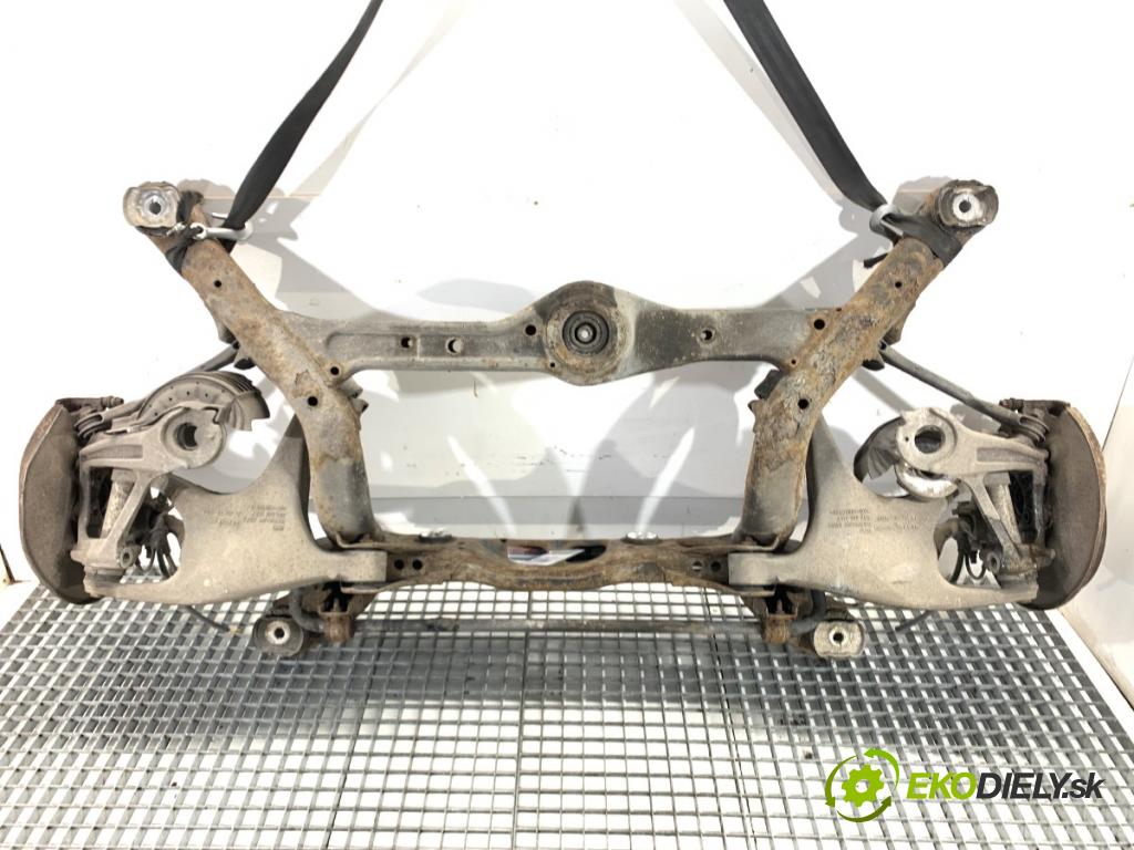 AUDI Q5 8R SUV 2011 125 kW 2.0 TDI quattro 1968 Výstuha zad