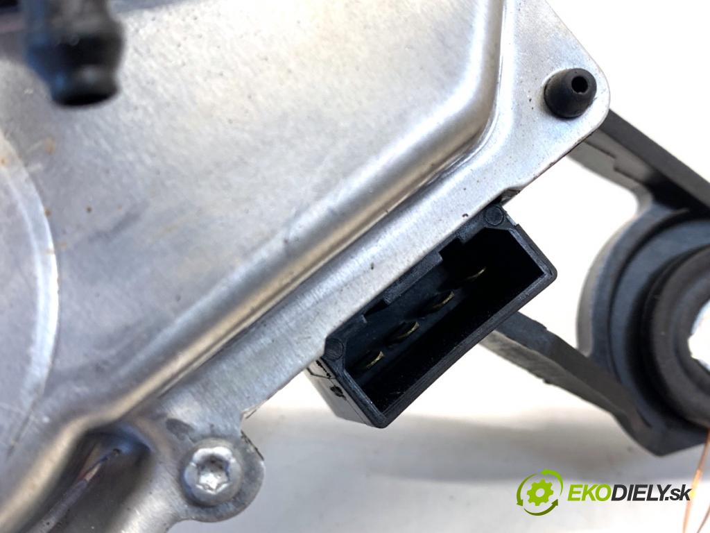 AUDI Q5 8R SUV 2011 125 kW 2.0 TDI quattro 1968 Motor stieračov zad 8R0955711B