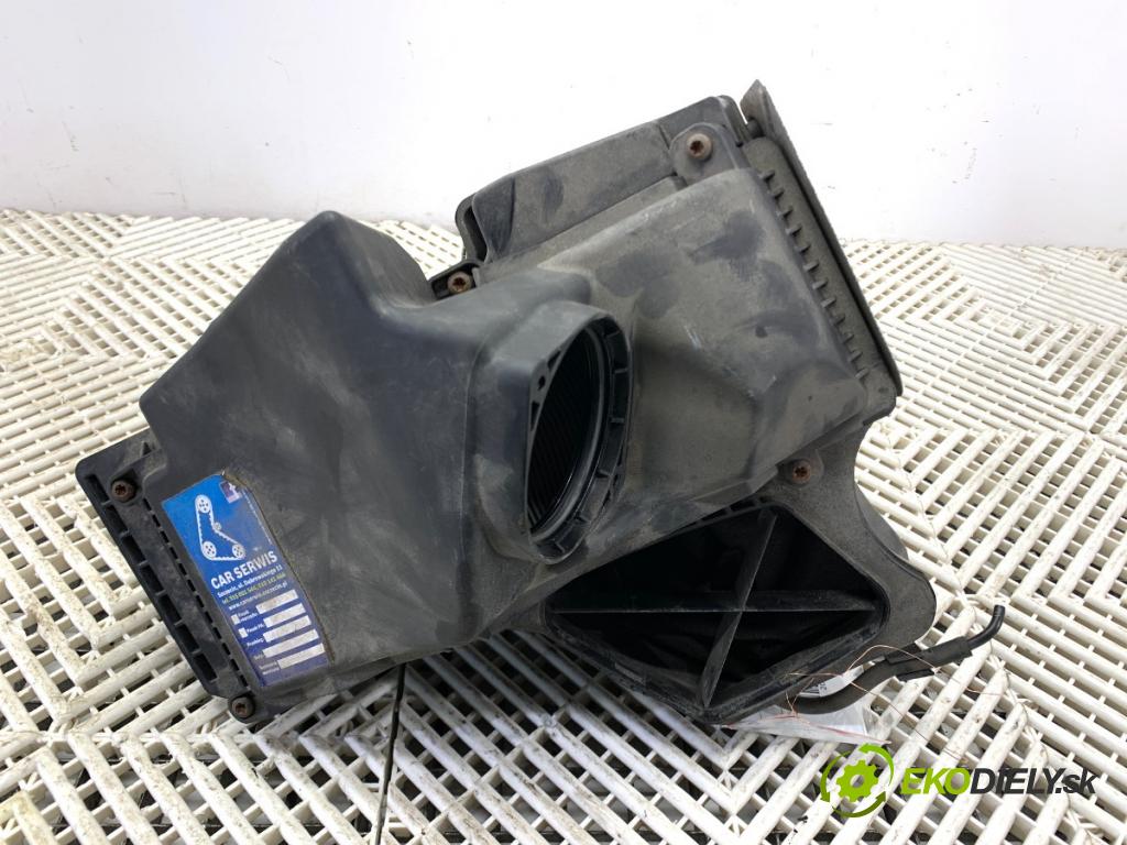 AUDI Q5 8R SUV 2011 125 kW 2.0 TDI quattro 1968 obal filtra vzduchu 8K0133837BG (Kryt vzduchového filtru)