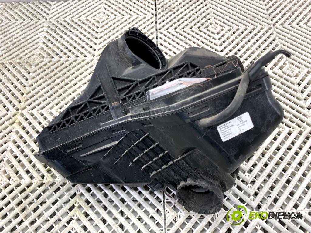 AUDI Q5 8R SUV 2011 125 kW 2.0 TDI quattro 1968 obal filtra vzduchu 8K0133837BG (Kryt vzduchového filtru)