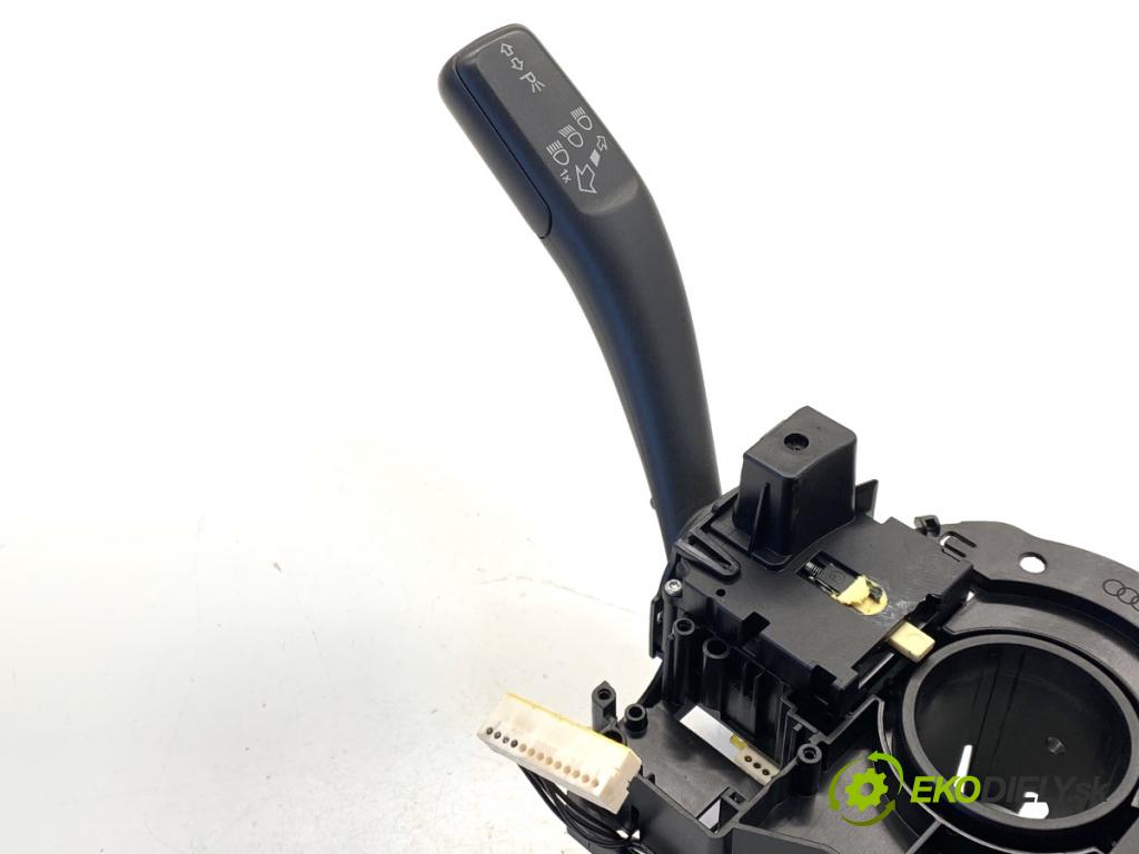 AUDI Q5 8R SUV 2011 125 kW 2.0 TDI quattro 1968 Prepínač kombinovaný 8K0953502BJ (Prepínacie páčky pod volantom)