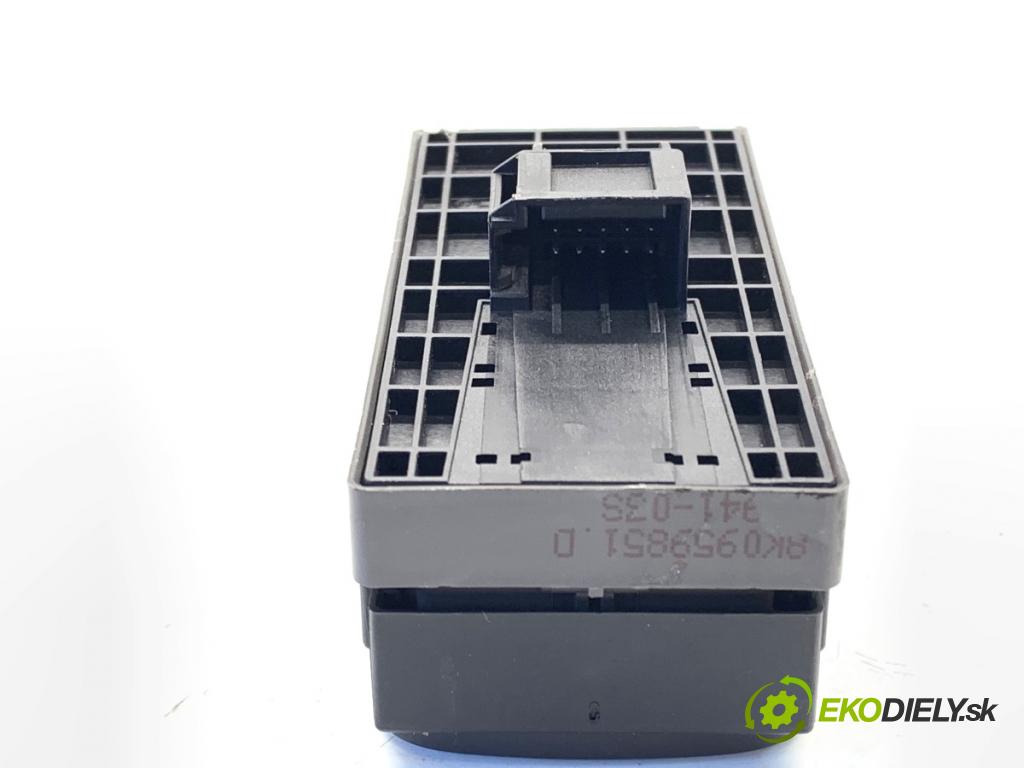 AUDI Q5 8R SUV 2011 125 kW 2.0 TDI quattro 1968 Prepínač okien 8K0959851D (Prepínacie páčky pod volantom)