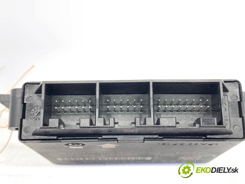 AUDI Q5 8R SUV 2011 125 kW 2.0 TDI quattro 1968 modul PDC 8K0919475AA (Řídící jednotka ostatní)