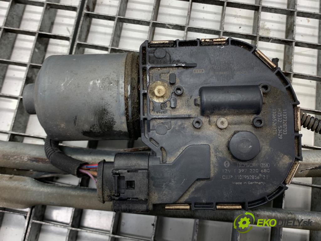 AUDI Q5 8R SUV 2011 125 kW 2.0 TDI quattro 1968 mechanismus stěračů přední část 8R1955023D (Motorek stěračů přední)