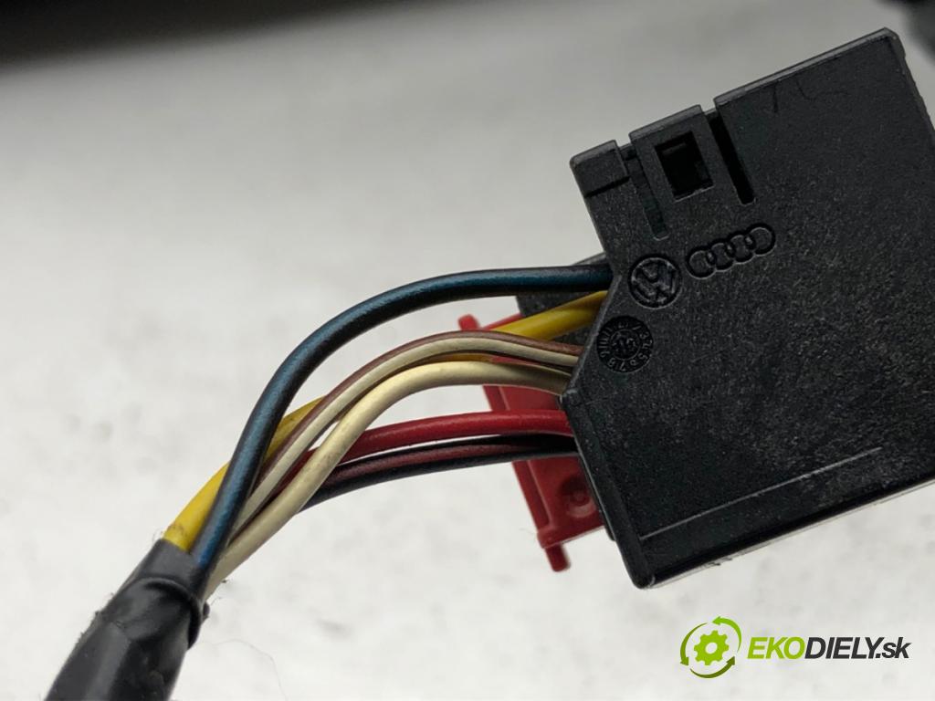 AUDI Q5 8R SUV 2011 125 kW 2.0 TDI quattro 1968 Spätné zrkadlo pravy