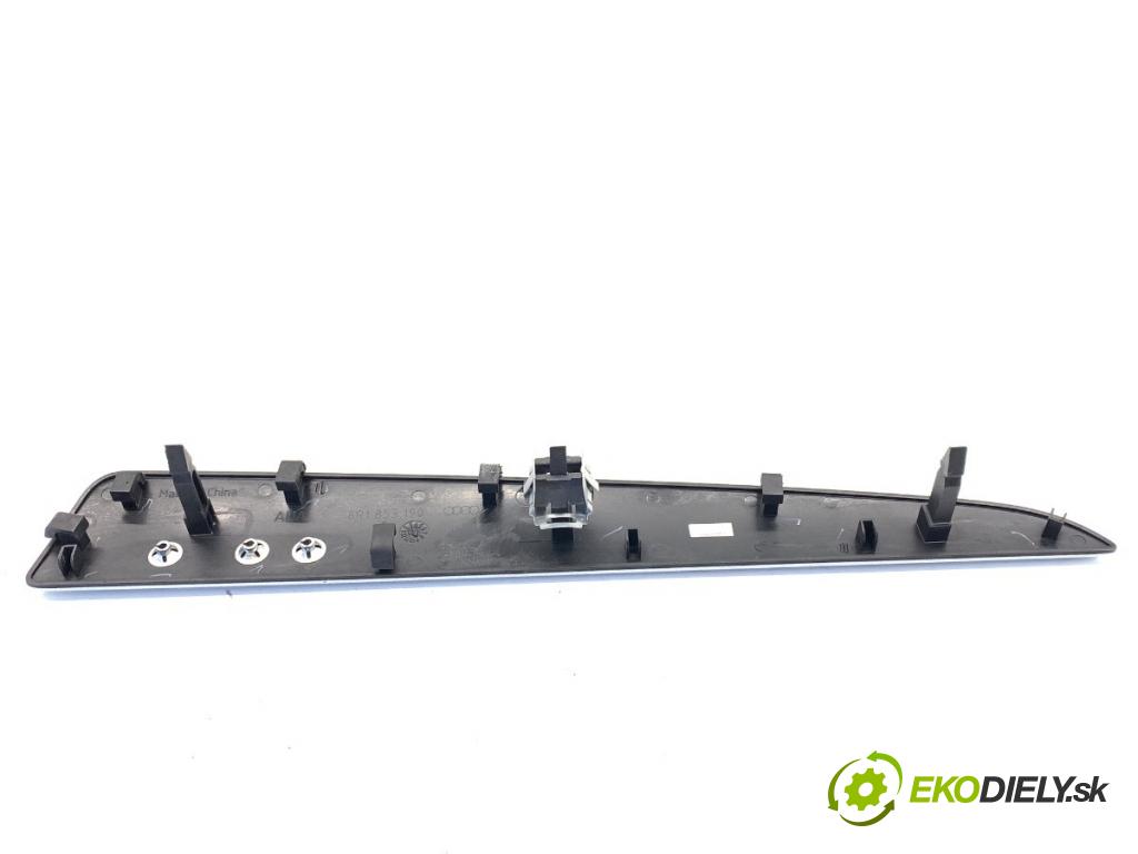 AUDI Q5 8R SUV 2011 125 kW 2.0 TDI quattro 1968 lišty kryt 8R0853190 (Lišta)