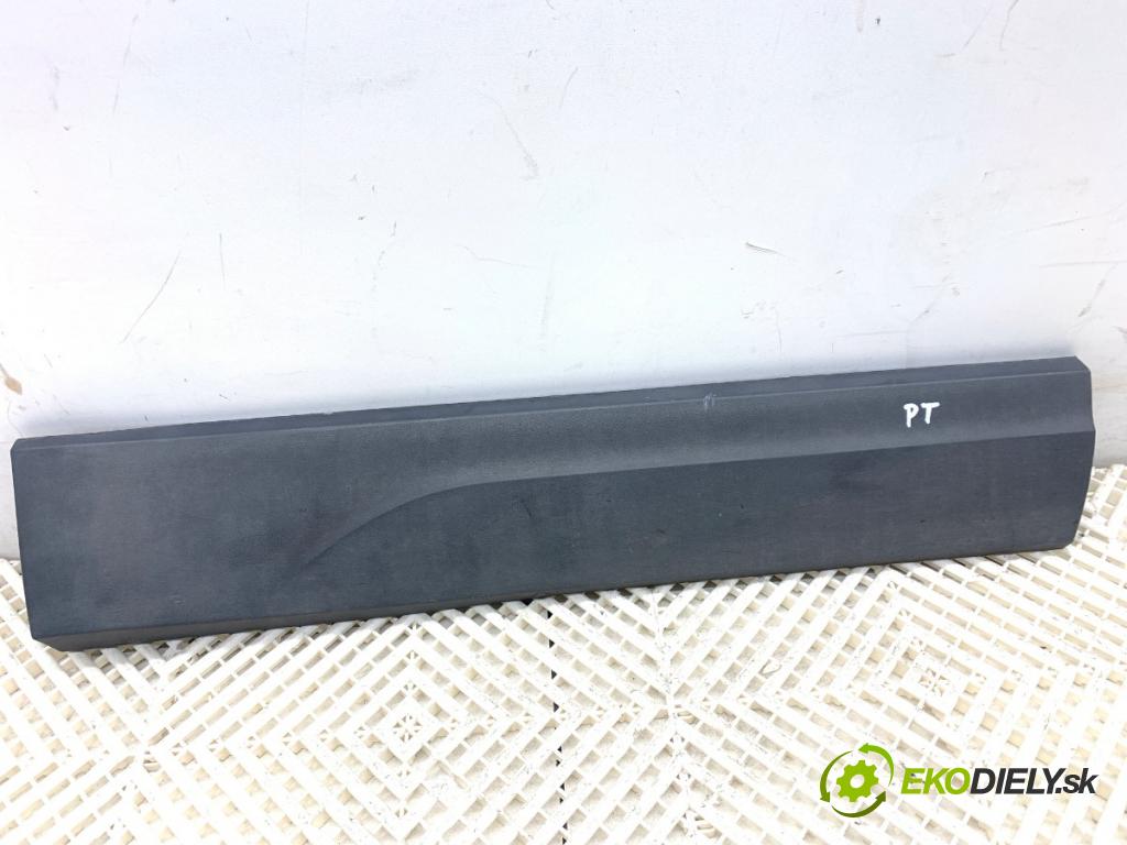 AUDI Q5 8R SUV 2011 125 kW 2.0 TDI quattro 1968 lišta dveře pravý zadní část 8R0853970E