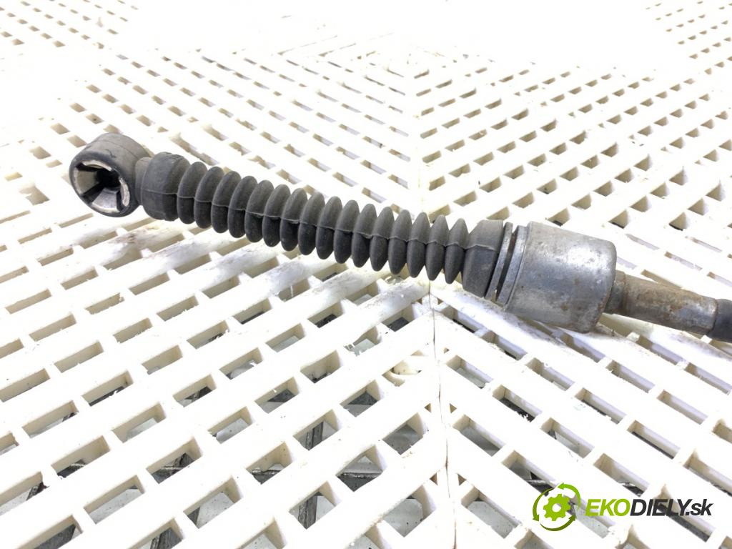 AUDI Q5 8R SUV 2011 125 kW 2.0 TDI quattro 1968 kulisa 8R1713041E (Řadicí páka (kulisa) )