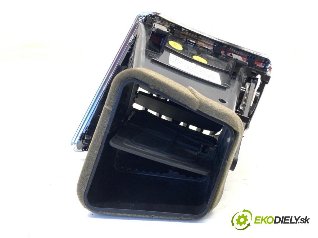 AUDI Q5 8R SUV 2011 125 kW 2.0 TDI quattro 1968 mří topení levý přední část 8R1820901