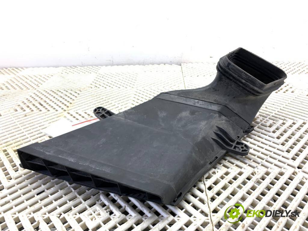 AUDI Q5 8R SUV 2011 125 kW 2.0 TDI quattro 1968 Volant vzduchu 8R0129618F