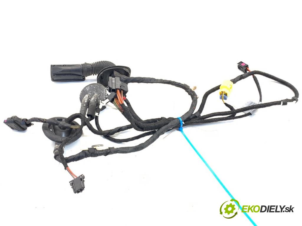 AUDI Q5 8R SUV 2011 125 kW 2.0 TDI quattro 1968 káblovačka dveře přední část pravý 8R0971030BD