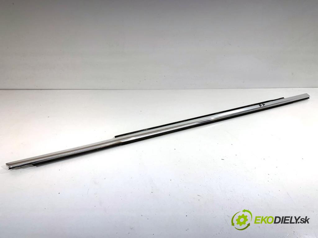 AUDI Q5 8R SUV 2011 125 kW 2.0 TDI quattro 1968 lišta Sbírání: přední část pravý 8R0853284E