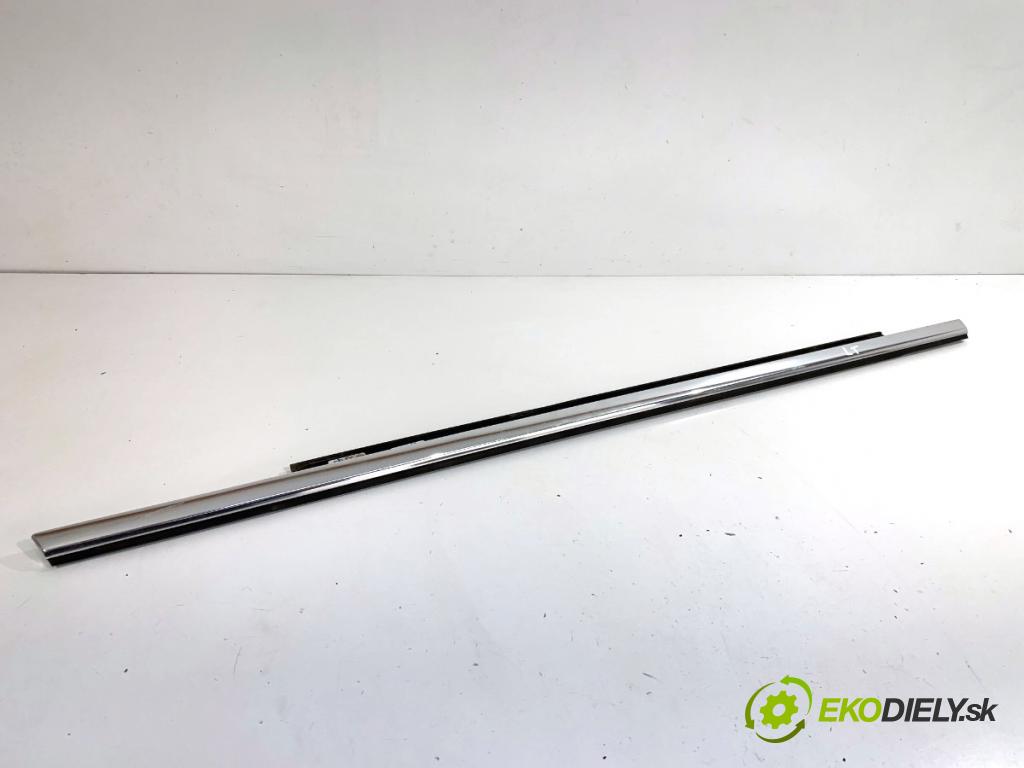 AUDI Q5 8R SUV 2011 125 kW 2.0 TDI quattro 1968 lišta Sbírání: zadní část levý 8R0853763F