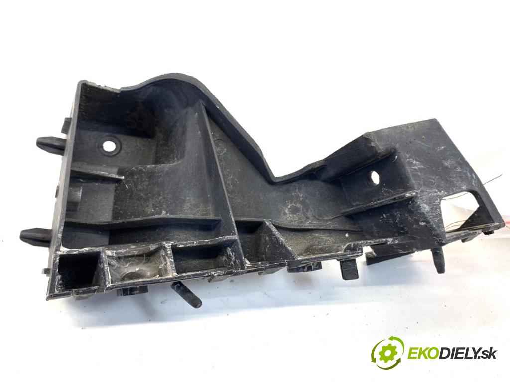 AUDI Q5 8R SUV 2011 125 kW 2.0 TDI quattro 1968 Úchyt nárazníka pravy predný 8R0807284C