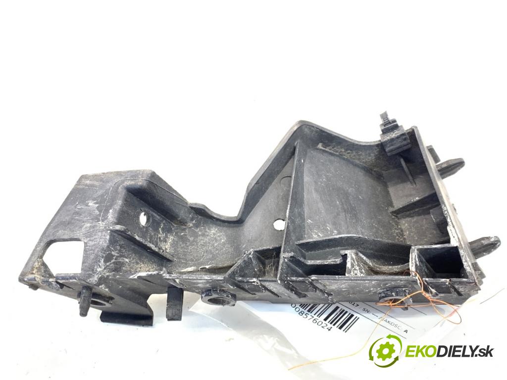 AUDI Q5 8R SUV 2011 125 kW 2.0 TDI quattro 1968 Úchyt nárazníka ľavy predný 8R0807283C