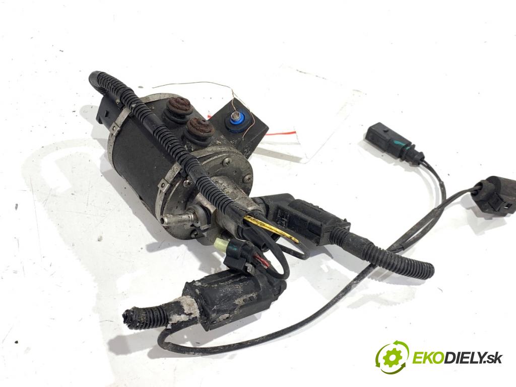 AUDI Q5 8R SUV 2011 125 kW 2.0 TDI quattro 1968 Pumpa SCR: 8K0131899