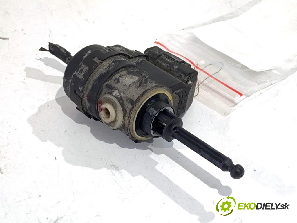 CITROEN C4 I liftback 2005 100 kW 2.0 HDi 1997 motorek nastavení světla XENON 