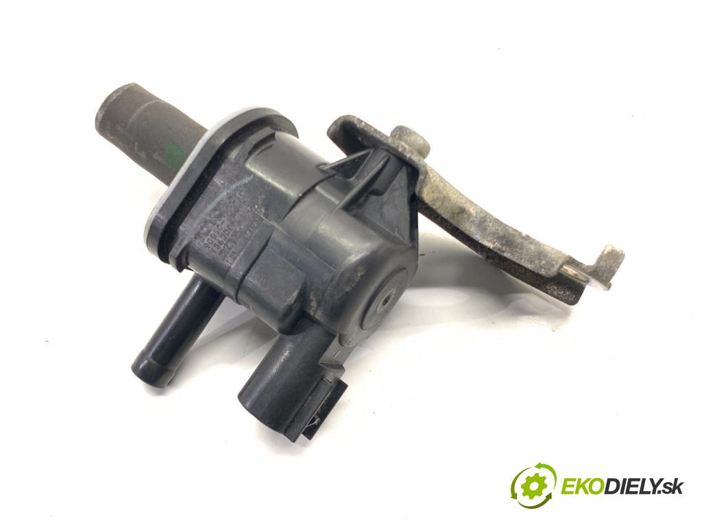 TOYOTA AURIS II liftback 2017 73 kW 1.8 Hybrid (ZWE186_) 1798 Ventil tlaku 90910-12276 (Ventil)