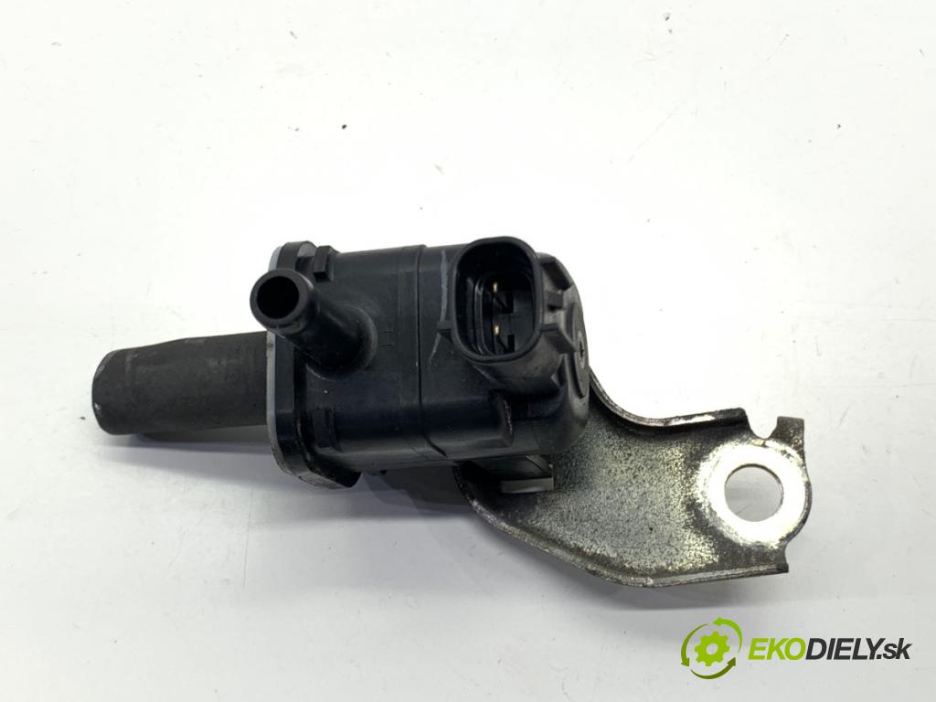 TOYOTA AURIS II liftback 2017 73 kW 1.8 Hybrid (ZWE186_) 1798 Ventil tlaku 90910-12276 (Ventil)