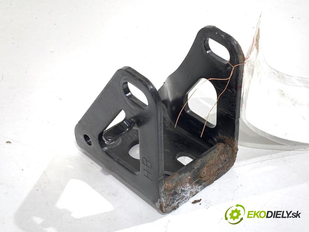 TOYOTA AURIS II liftback 2017 73 kW 1.8 Hybrid (ZWE186_) 1798 Držiak prevodovky