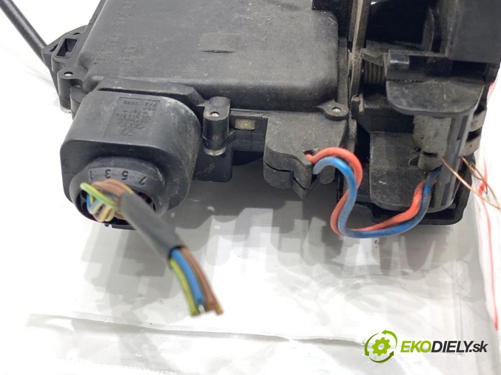 SKODA FABIA II liftback 2008 44 kW 1.2 12V 1198 zámok Dvere ľavy predný 3B1837015AR