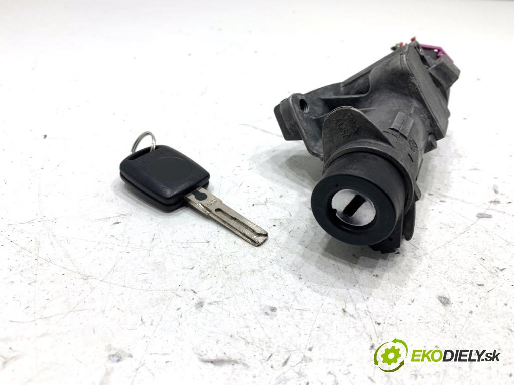 SKODA FABIA II liftback 2008 44 kW 1.2 12V 1198 spínačka 4B0905851C (Spínací skříňka)