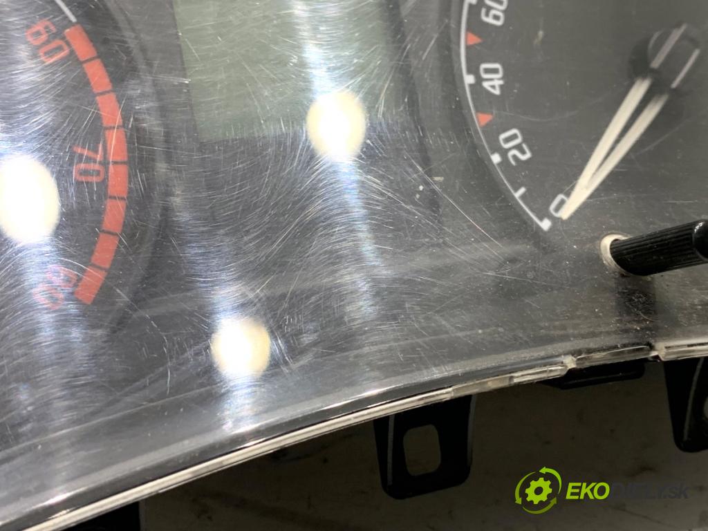 SKODA FABIA II liftback 2008 44 kW 1.2 12V 1198 prístrojovka 5J0920801B (Přístrojová deska)