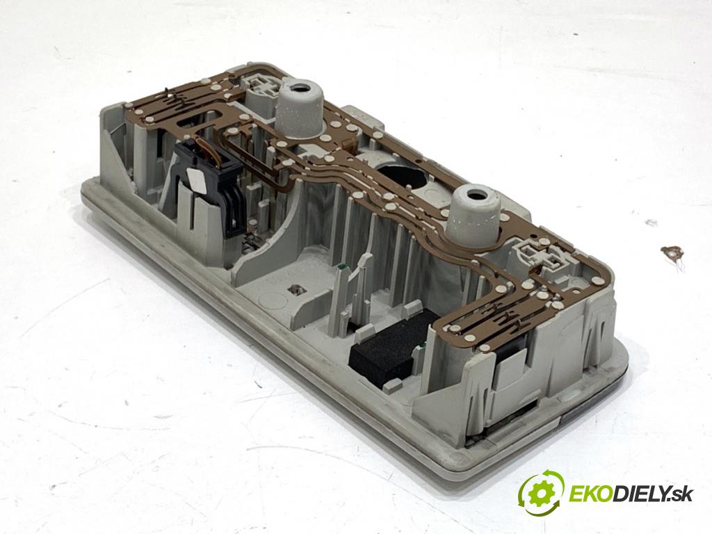 SKODA FABIA II liftback 2008 44 kW 1.2 12V 1198 světlo stropní 3B0947105C