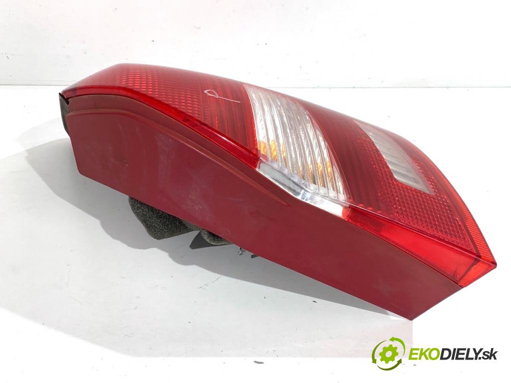 SKODA FABIA II liftback 2008 44 kW 1.2 12V 1198 světlo pravý zadní část 5J6945096