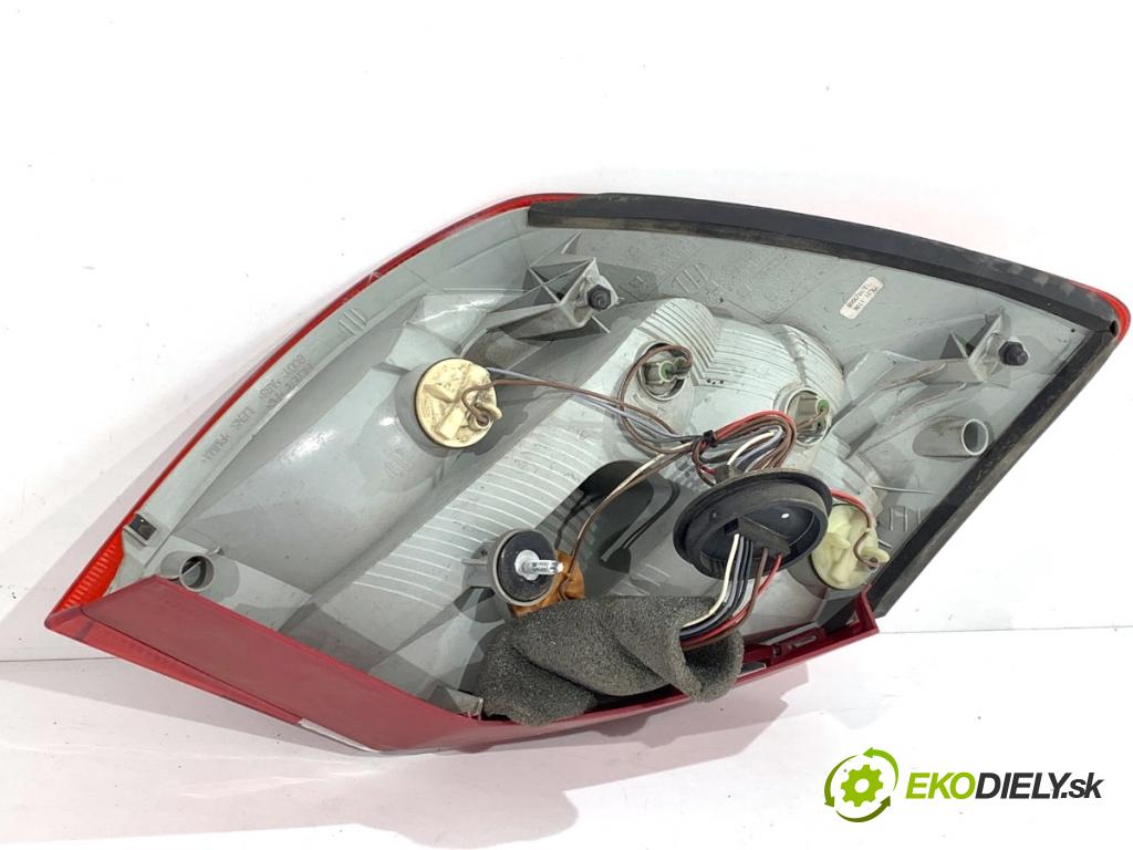 SKODA FABIA II liftback 2008 44 kW 1.2 12V 1198 světlo pravý zadní část 5J6945096