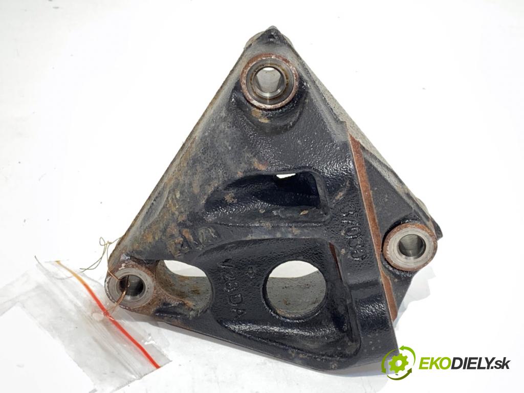 TOYOTA AURIS II liftback 2017 73 kW 1.8 Hybrid (ZWE186_) 1798 držák motora 