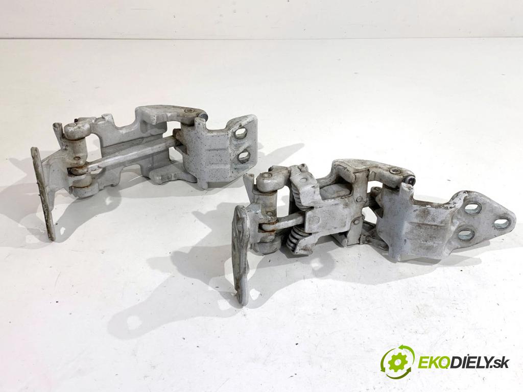 PEUGEOT BOXER II Skrzynia 2022 103 kW 2.2 BlueHDi 140 2179 závesky Dvere zad ľavy 270