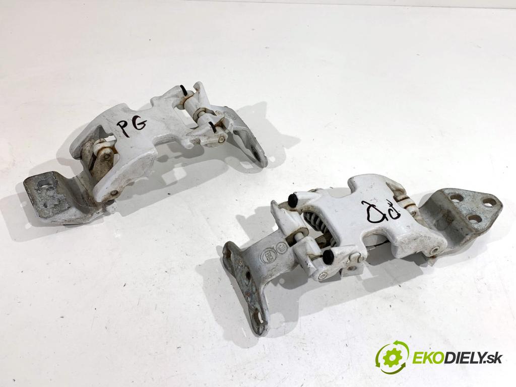 PEUGEOT BOXER II Skrzynia 2022 103 kW 2.2 BlueHDi 140 2179 závesky Dvere zad pravy 270 