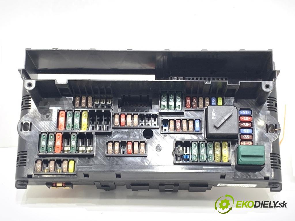 BMW F25 SUV 2013 190 kW xDrive 30 d 2993 skříňka poistková 9259467 (Pojistková skříňka)