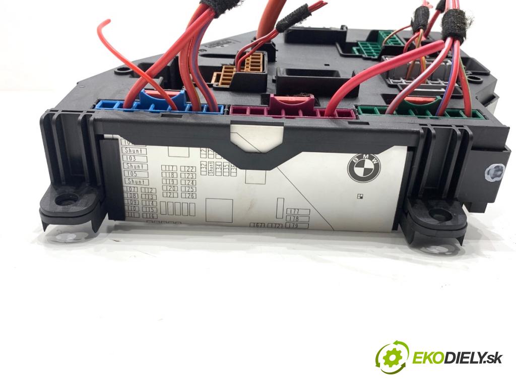 BMW F25 SUV 2013 190 kW xDrive 30 d 2993 skříňka poistková 9259469 (Pojistková skříňka)