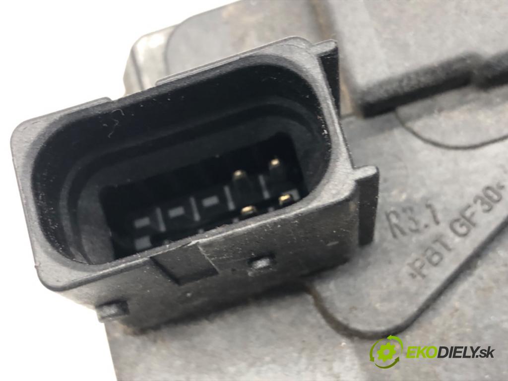 OPEL ASTRA H liftback 2006 110 kW 1.9 CDTI (L48) 1910 zámok Dvere pravy zad 13210739