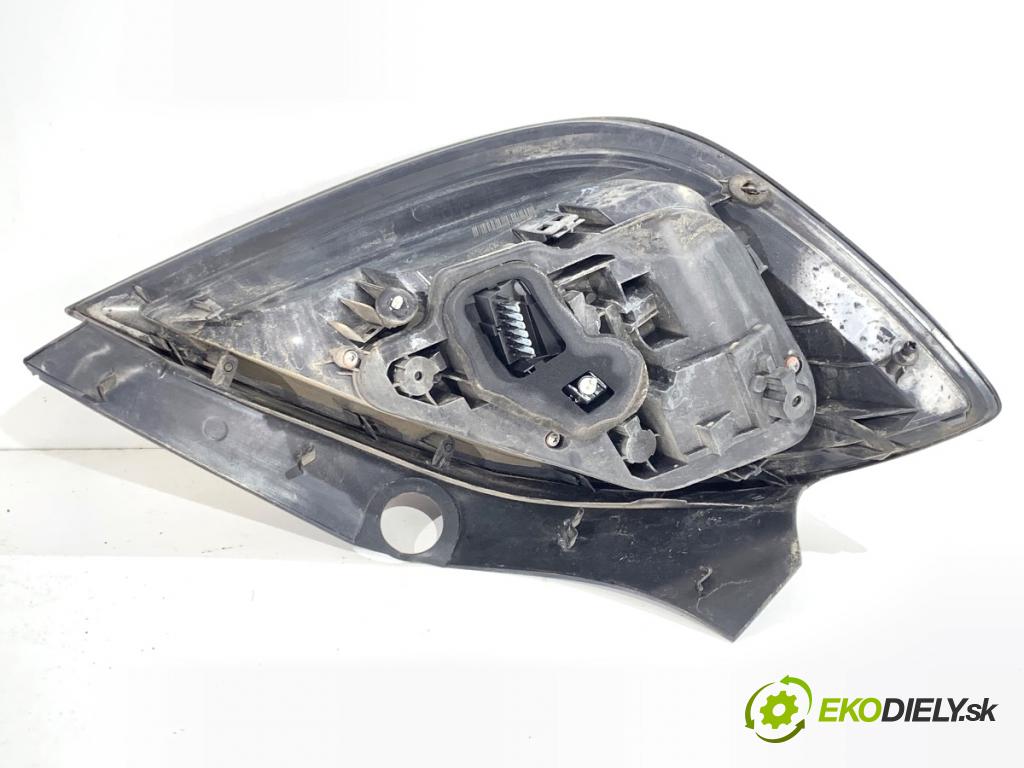 OPEL ASTRA H liftback 2006 110 kW 1.9 CDTI (L48) 1910 světlo pravý zadní část 342691834