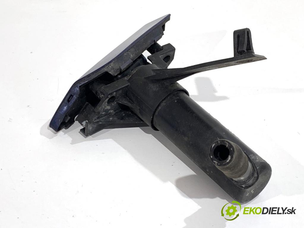 OPEL ASTRA H liftback 2006 110 kW 1.9 CDTI (L48) 1910 ostřikovače světla pravý přední část